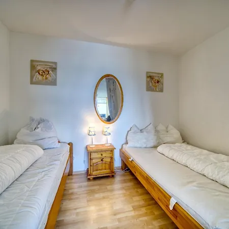 - Haus C, App 0c0805 *